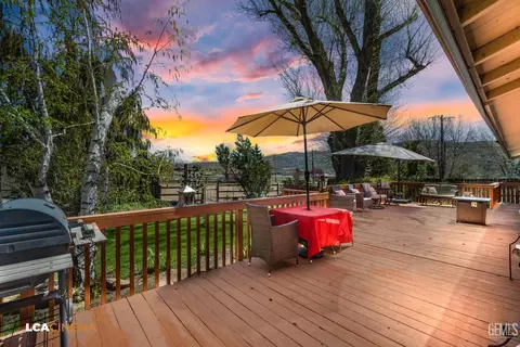 Exterior - 24100 Rand Ct, Tehachapi, CA 93561 photo 10 of 27
