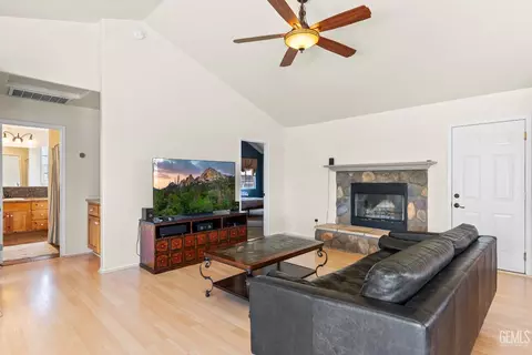 21319 Stage Dr, Tehachapi, CA 93561 photo 18