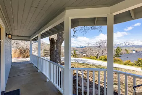 21319 Stage Dr, Tehachapi, CA 93561 photo 5