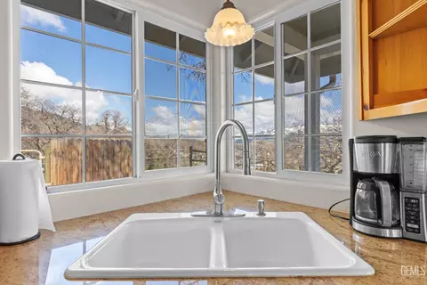 21319 Stage Dr, Tehachapi, CA 93561 photo 10