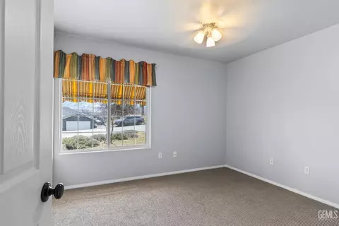 21319 Stage Dr, Tehachapi, CA 93561 photo 12