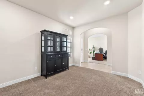 Entry Way - 3813 Timber Shade Way, Shafter, CA 93263 photo 3 of 12
