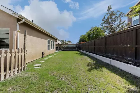 Exterior - 3813 Timber Shade Way, Shafter, CA 93263 photo 9 of 12