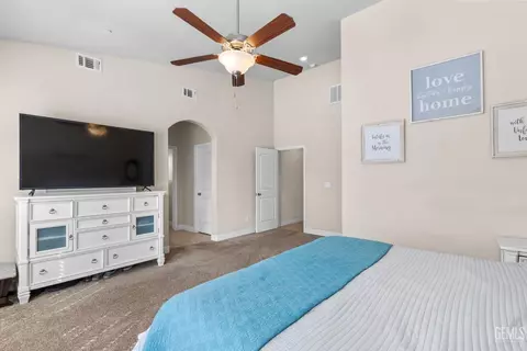 Bedroom - 3813 Timber Shade Way, Shafter, CA 93263 photo 3 of 6