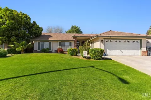 9412 Seabeck Ave, Bakersfield, CA 93312