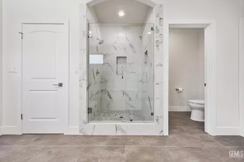 Entry Way - 506 Rosehaven Ln, Tehachapi, CA 93561 photo 6 of 6