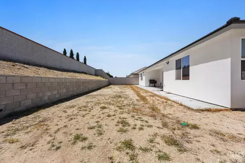 Exterior - 506 Rosehaven Ln, Tehachapi, CA 93561 photo 8 of 8