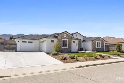 Exterior - 506 Rosehaven Ln, Tehachapi, CA 93561 photo 4 of 8