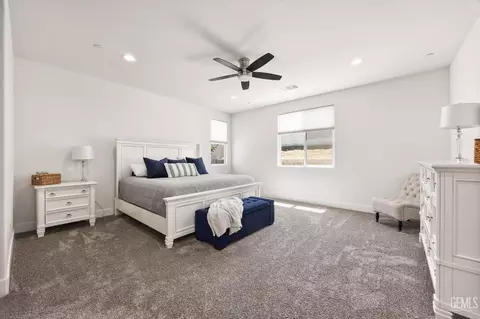 Bedroom - 506 Rosehaven Ln, Tehachapi, CA 93561 photo 1 of 8