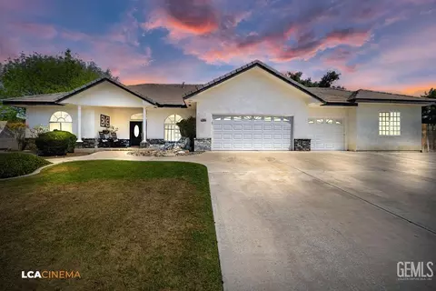 10902 Cilantro Ave, Bakersfield, CA 93312