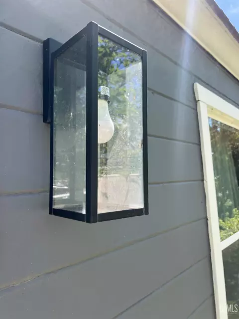 Exterior - 132 Franklin Ave, Taft, CA 93268 photo 4 of 8
