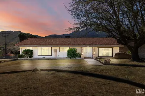 2920 Raccoon Dr, Lake Isabella, CA 93240
