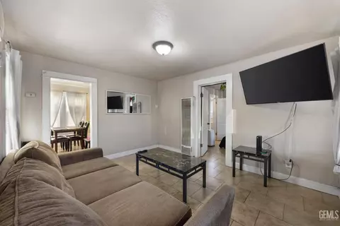 Other - 911 P St, Bakersfield, CA 93304 photo 3 of 4
