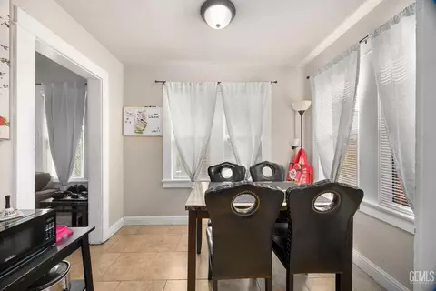 Dining - 911 P St, Bakersfield, CA 93304 photo 2 of 2
