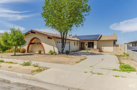 602 Keene Ln, Taft, CA 93268 photo 2