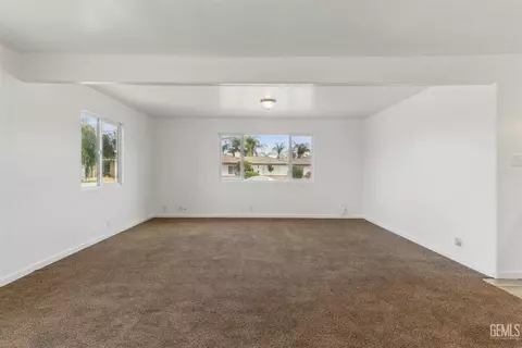 Living - 302 C St, Wasco, CA 93280 photo 1 of 2