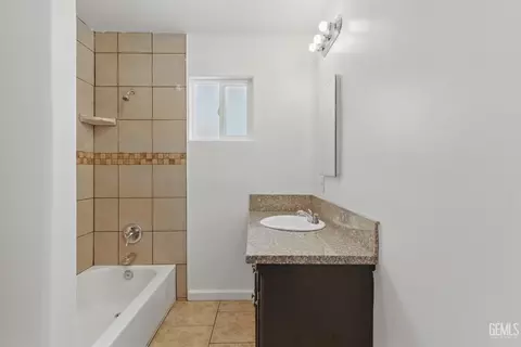 Bath - 302 C St, Wasco, CA 93280 photo 1 of 3