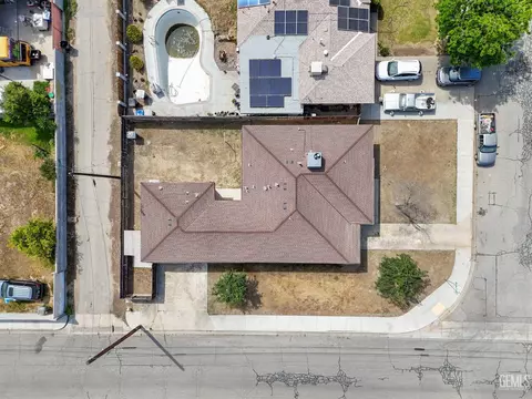 View/Area - 302 C St, Wasco, CA 93280 photo 1 of 3
