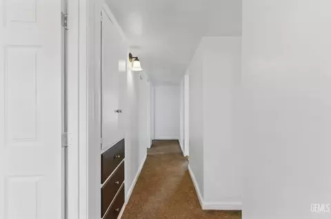 Entry Way - 302 C St, Wasco, CA 93280 photo 4 of 5