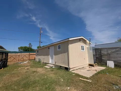 612 E 10th St, Bakersfield, CA 93307 photo 6