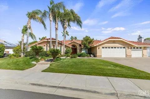 1512 Leaf Crest Ln, Bakersfield, CA 93314 photo 1
