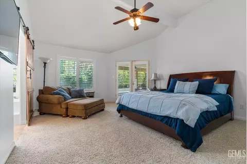 1512 Leaf Crest Ln, Bakersfield, CA 93314 photo 5