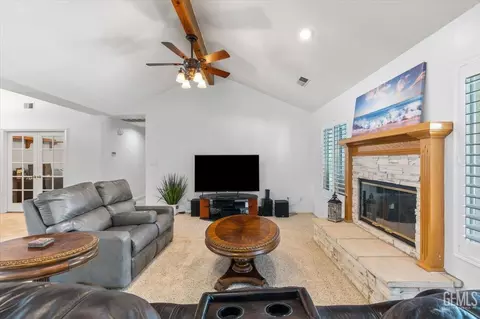 1512 Leaf Crest Ln, Bakersfield, CA 93314 photo 14