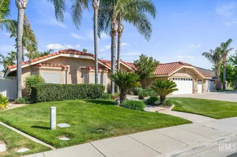 1512 Leaf Crest Ln, Bakersfield, CA 93314 photo 3