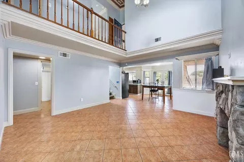 Living - 1209 Eubanks Ave, Bakersfield, CA 93307 photo 1 of 5
