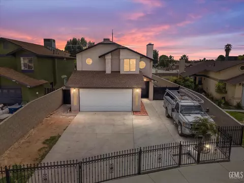 Exterior - 1209 Eubanks Ave, Bakersfield, CA 93307 photo 1 of 8