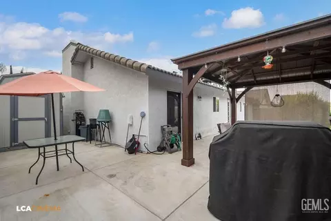 Exterior - 1907 5th Pl, Delano, CA 93215 photo 8 of 8