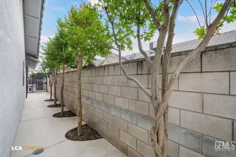 Exterior - 1907 5th Pl, Delano, CA 93215 photo 6 of 8