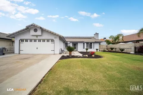 Exterior - 1907 5th Pl, Delano, CA 93215 photo 2 of 8