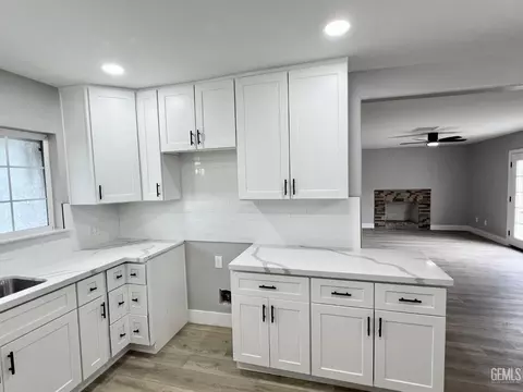 5908 Ream Way, Bakersfield, CA 93307 photo 8