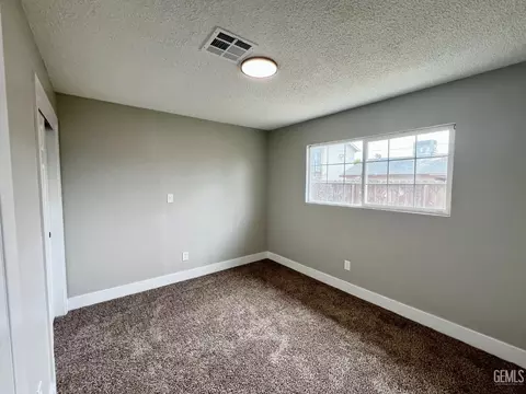 5908 Ream Way, Bakersfield, CA 93307 photo 16