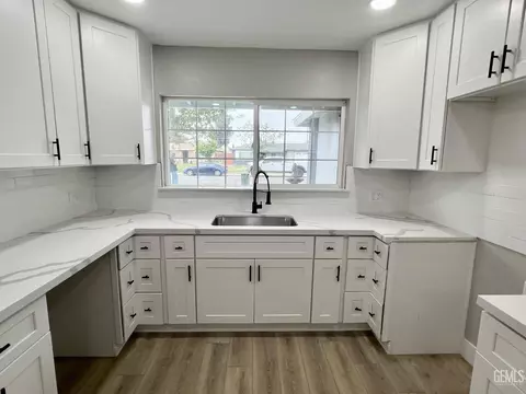 5908 Ream Way, Bakersfield, CA 93307 photo 6