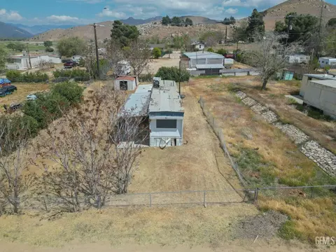 5700 Hooper Rd, Weldon, CA 93283 photo 3