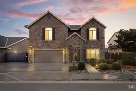 9109 Red Pine Dr, Shafter, CA 93263 photo 1