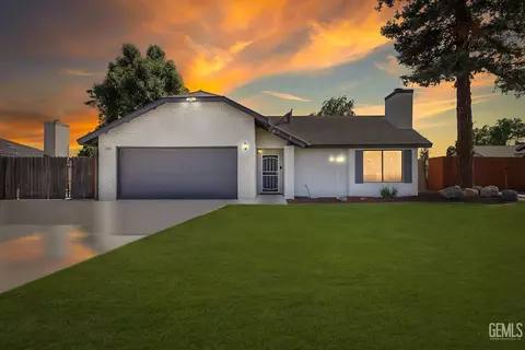 11209 Michele Ave, Bakersfield, CA 93312