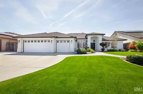 10905 Bellfounder Dr, Bakersfield, CA 93312