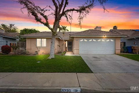 3220 Ranchgate Dr, Bakersfield, CA 93312