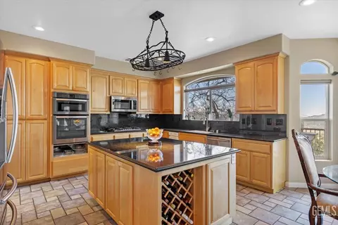 24051 Jacaranda Dr, Tehachapi, CA 93561 photo 17