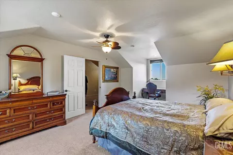 24051 Jacaranda Dr, Tehachapi, CA 93561 photo 46