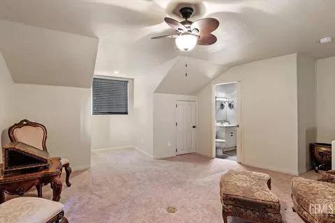 24051 Jacaranda Dr, Tehachapi, CA 93561 photo 42