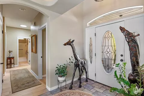24051 Jacaranda Dr, Tehachapi, CA 93561 photo 8