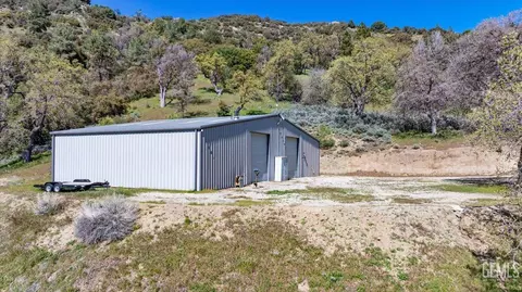 24051 Jacaranda Dr, Tehachapi, CA 93561 photo 66