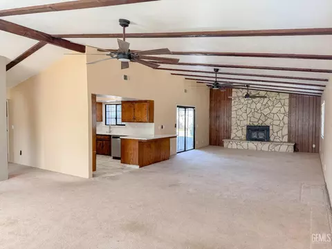 297 Pine St, Shafter, CA 93263 photo 7