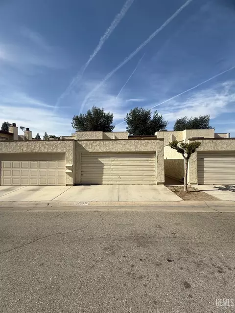 4830 Taurus Ct, Bakersfield, CA 93309