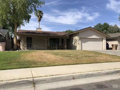 8408 Stuart Ct, Bakersfield, CA 93311 photo 2