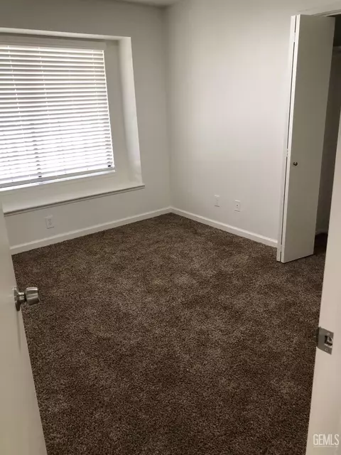 8408 Stuart Ct, Bakersfield, CA 93311 photo 8